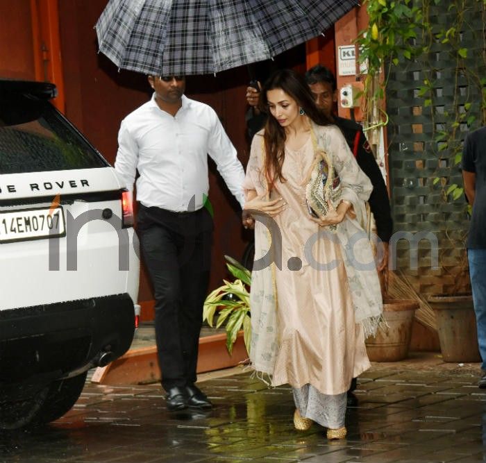 Malaika Arbaaz and Giorgia at Arpita's house (9)