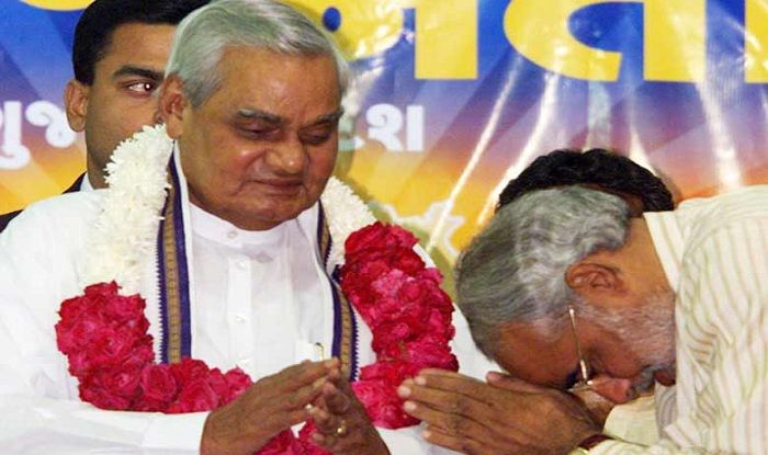 When PM Modi Bowed Down And Had Hugged Vajpayee at BJP Headquarters - Watch Rare Old Video Here
