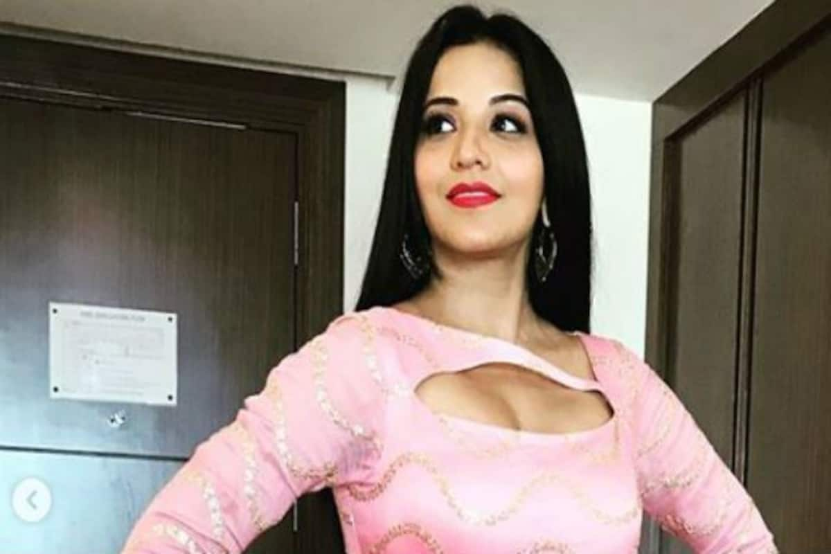 Bhojpuri Hottest Bomb Monalisa Aka Antara Biswas Looks Her Sexiest Best in  Pink Anarkali Gown And Hot Red Lips – View Pictures | India.com