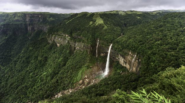 Nohkalikai Falls, Noakhali kai Falls, Cherapunji, Cherrapunji, East Khasi  Hills, Meghalaya, India, Asia, Indian, Asian Stock Photo - Alamy