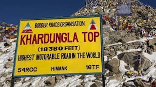 How to Reach Khardung La Pass, The Highest Motorable Road in The World