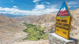 Crazy road signs that will make your road trips truly enjoyable Crazy road signs that will make your road trips truly enjoyable