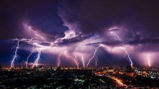 Lightning Strikes Kill 32 in Uttar Pradesh, CM Yogi Announces Compensation of Rs 4 Lakh Lightning Strikes Kill 32 in Uttar Pradesh, CM Yogi Announces Compensation of Rs 4 Lakh