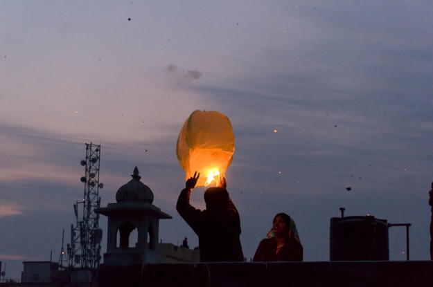 Chinese deals lantern kites