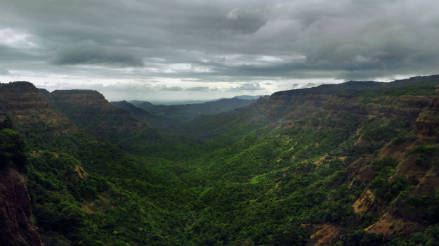 Best Places to Visit near Mumbai in April 2018