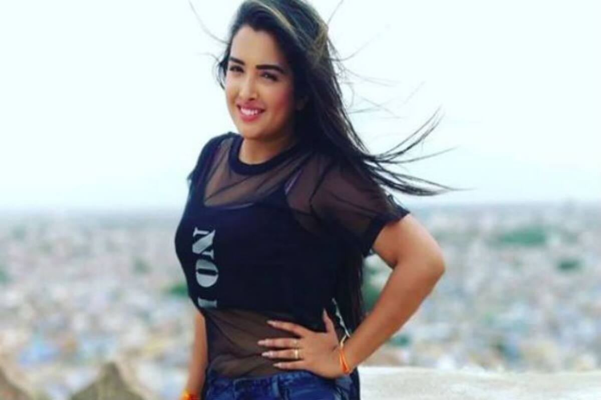 Amrapali Ki Sexy Chut - Bhojpuri Siren Amrapali Dubey Redifines Sexiness in Black See-Through Top,  Check Pics | India.com