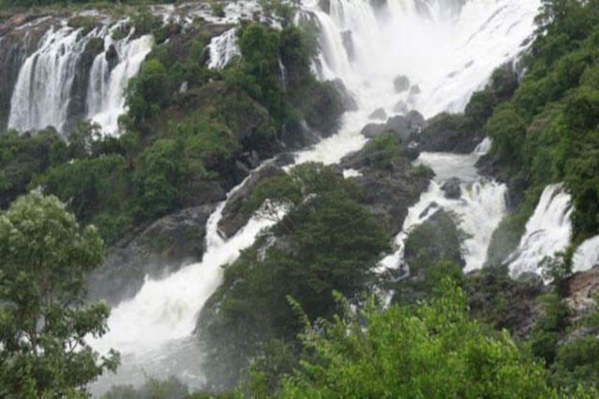 Dhuaadhar Sex Video - 8 most dramatic waterfalls in India that you should visit | India.com