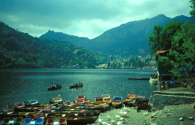 Best Places to Visit near Delhi in April 2018
