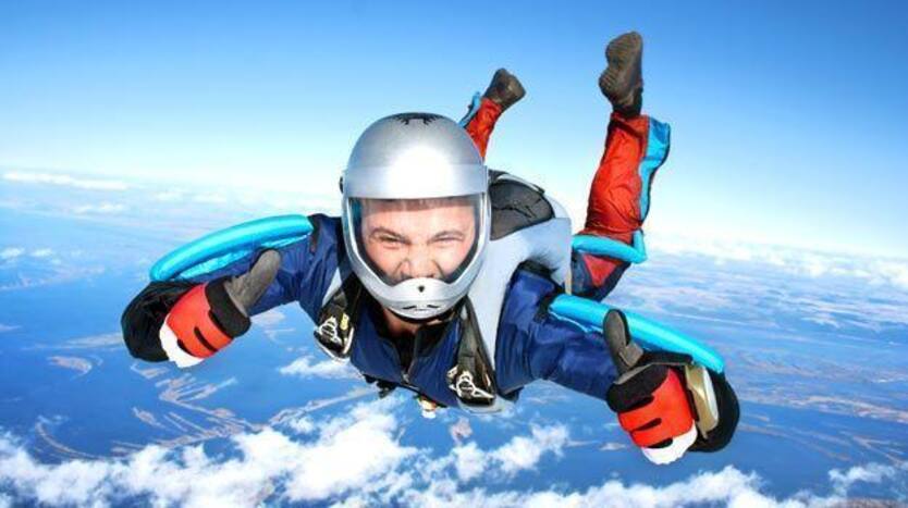 5 Best Skydiving Destinations in India