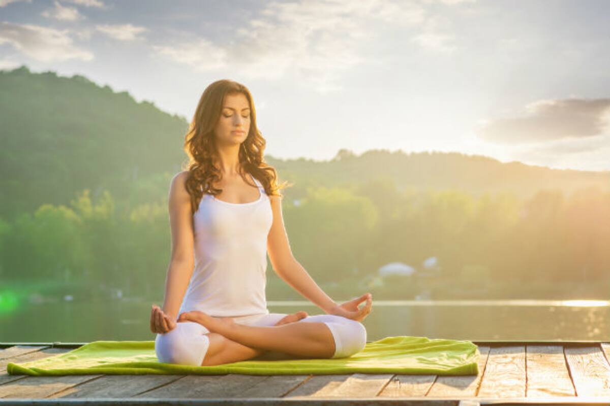 1200px x 800px - Best Posture-Correcting Yoga Asanas | India.com