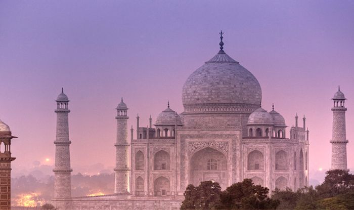 The Taj Mahal Looks Like a Vision No Matter From Where You See it ...