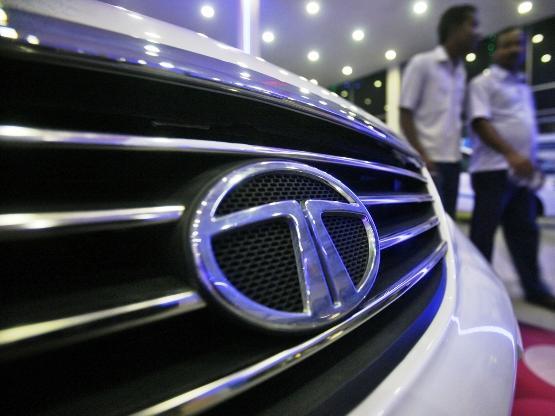 Tata motors india: tata motors aims double digit growth in fy16 keeps high hopes on 'bolt'