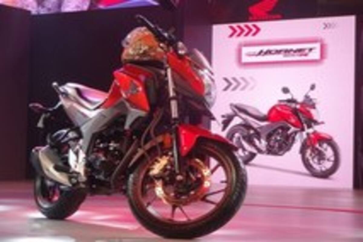 Honda Cb Hornet 160r Is Launching On 10th December 15 In India India Com Honda Cb Hornet 160r Is Launching On 10th December 15 In India India Com