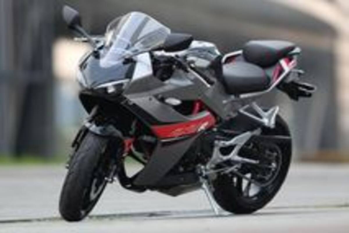 Hyosung Gd250r And Gd250n India Launch This Year Specs And Features India Com It's a very well known fact to every company that 'if you have to be, you have to be in india'. hyosung gd250r and gd250n india launch