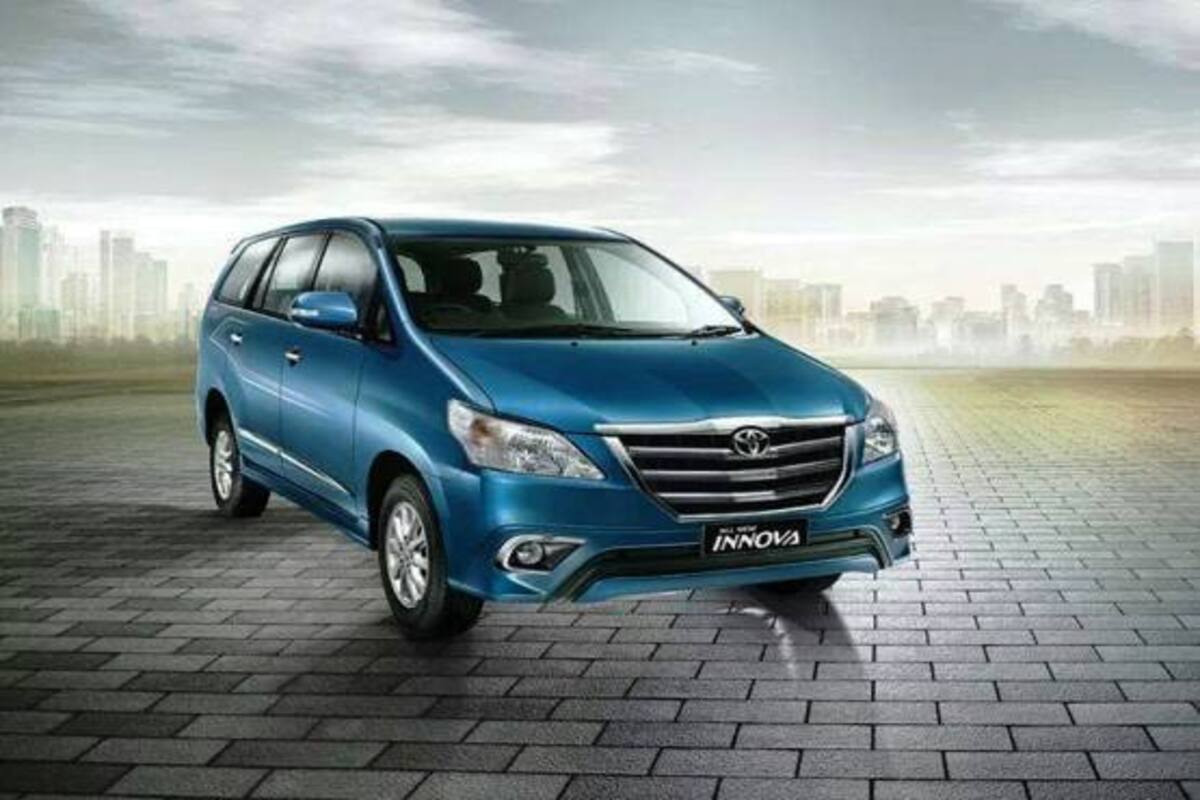 Toyota Innova 2015 Launched Toyota India Launches The New Innova At The Starting Price Of Inr 10 51 Lakhs India Com