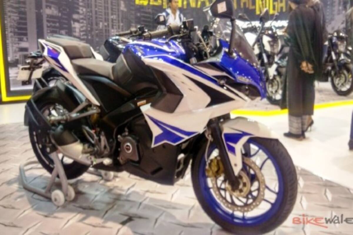 17 Bajaj Rs 0 With Racing Blue Colour Option Launched In India At Inr 1 47 Lakh India Com