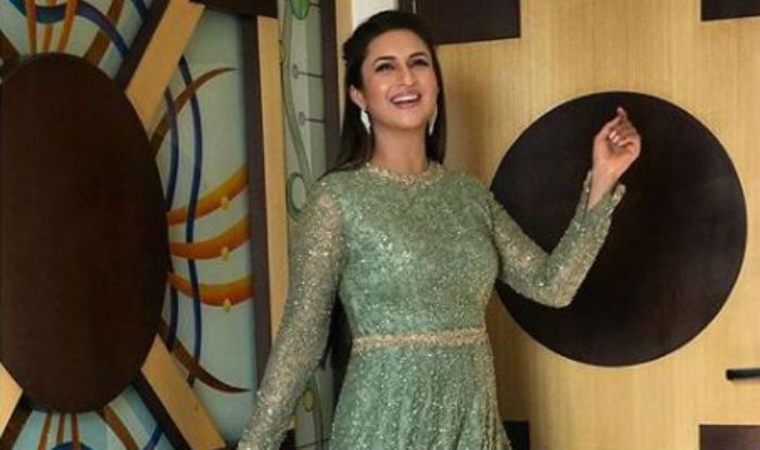 Divyanka Tripathi in this strange outfit looks like a doll dressed by a  toddler