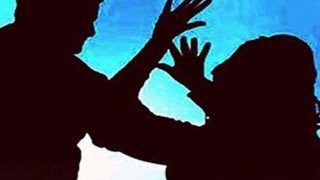 महाराष्ट्र के पालघर में पत्नी की हत्या करने के आरोप में व्यक्ति गिरफ्तार महाराष्ट्र के पालघर में पत्नी की हत्या करने के आरोप में व्यक्ति गिरफ्तार