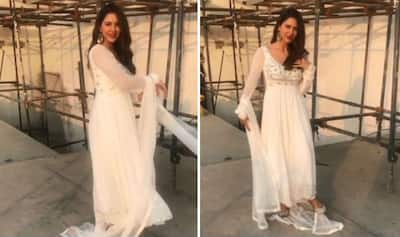 Punjabi Sizzler And Carry on Jatta Fame Sonam Bajwa Looks Mesmerising as  She Swirls Like A Bird In This Slow-mo Video – Watch