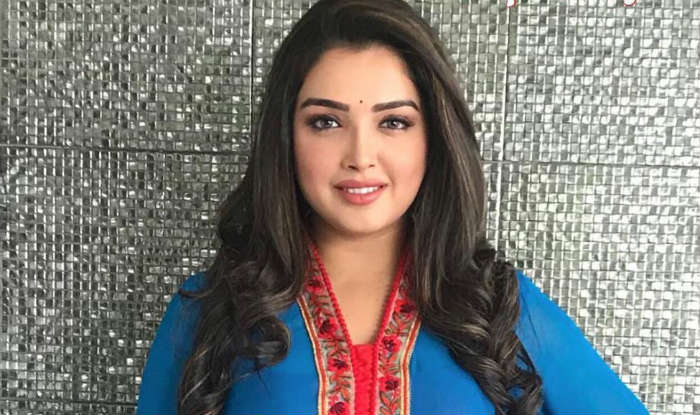 Bhojpuri Bomb Amrapali Dubey Looks Sexy in Stunning Indian Attire ...