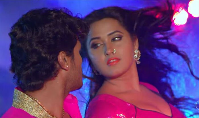 Bhojpuri Actors Khesari Lal Yadav Kajal Raghwanis Sensuous Dance In Sarso Ke Sagiya Crosses 63 4257