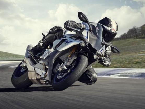 Yamaha YZF- R1 and R1M 2015 Launched in India: Yamaha ...