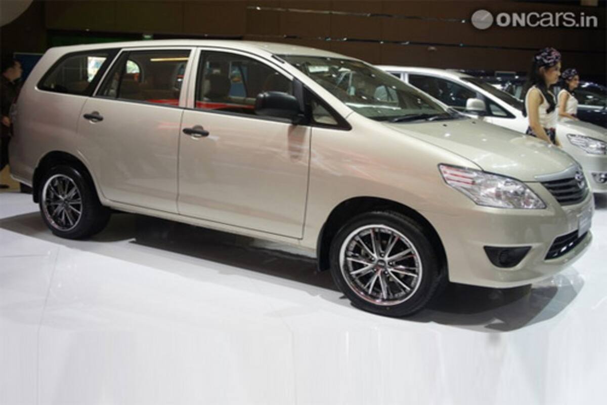 A close look at the 2012 Toyota Innova facelift - Page 10 - Team-BHP, image size:1200x800