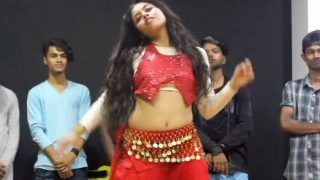 VIDEO: दिलबर गाने पर थिरक रही ये लड़की कौन है जिसका वीडियो 3 करोड़ से ज्यादा बार देखा गया है VIDEO: दिलबर गाने पर थिरक रही ये लड़की कौन है जिसका वीडियो 3 करोड़ से ज्यादा बार देखा गया है