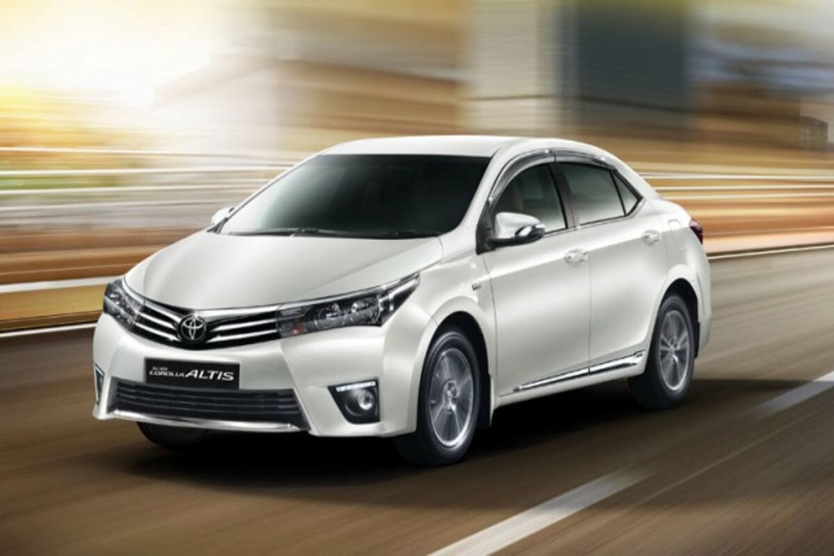 New 2017 Toyota Corolla Altis Facelift India Launch Today Top 5 Things To Know India Com