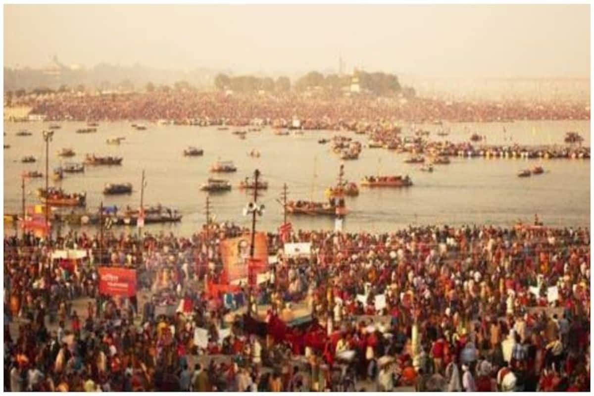 kumbh mela women bathing pictures 2022