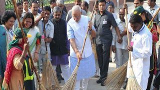 पीएम मोदी की ‘स्वच्छता ही सेवा’ मुहिम को मिला बॉलीवुड का सपोर्ट, ऐश्वर्या और अमिताभ बच्चन ने की ये अपील पीएम मोदी की ‘स्वच्छता ही सेवा’ मुहिम को मिला बॉलीवुड का सपोर्ट, ऐश्वर्या और अमिताभ बच्चन ने की ये अपील