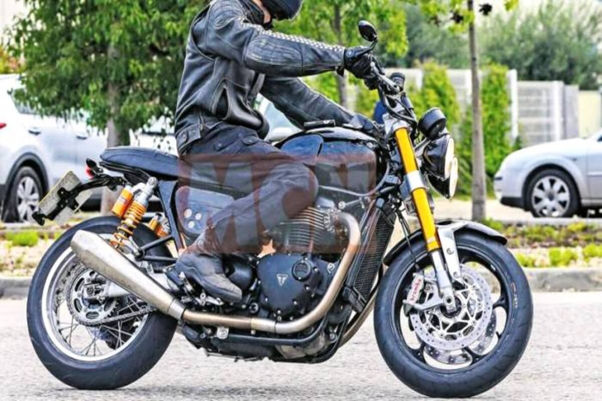 Triumph Speed Twin Spied Testing Ahead of Launch in 2017