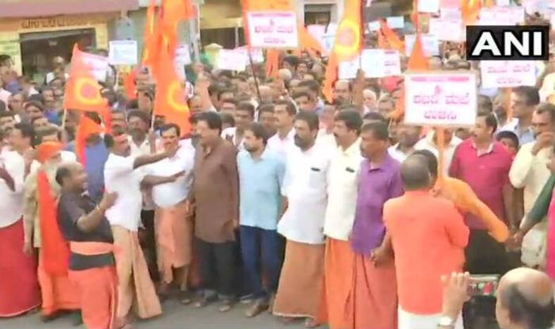 Sabarimala Verdict: BJP Workers Demand Kerala Government to File Review Petition Against SC Ruling; Say CM Pinarayi Vijayan Will be Responsible if Anything Happens