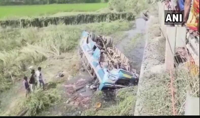 Bus Accident in West Bengal's Hooghly