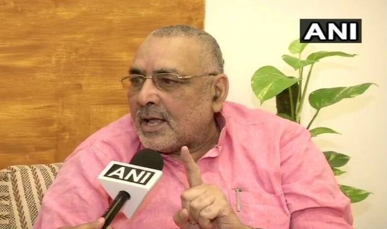 EC Issues Notice to Giriraj Singh Over His Controversial 'Grave' Remark, Seeks Reply Within 24 Hours
