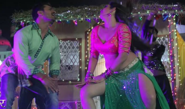 Bhojpuri Hot On Screen Couple Khesari Lal Yadav And Priyanka Singhs Seductive Number Pagal