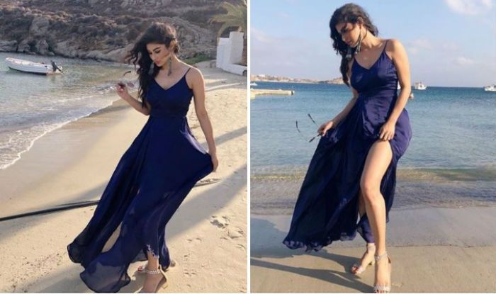 Naagin Fame Mouni Roy Looks Uber Hot as She Poses in Sexy Blue Dress on a Beach – See Pictures Naagin Fame Mouni Roy Looks Uber Hot as She Poses in Sexy Blue Dress on a Beach – See Pictures