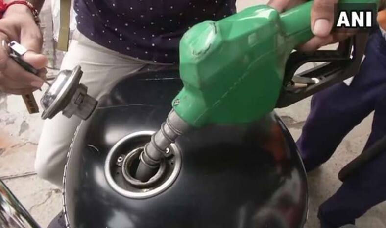 Fuel Prices Continue to Touch New Heights; Petrol Costs Rs 82.83 Per Litre in Delhi, Rs 88.29 in Mumbai