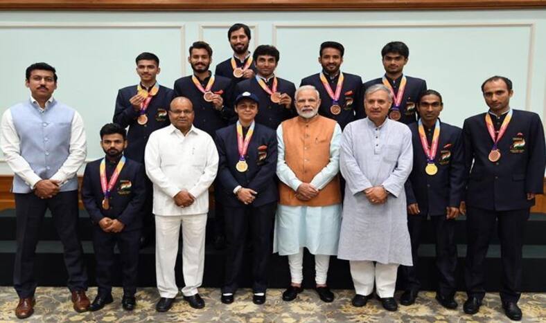 PM Narendra Modi And Sports Minister Rajyavardhan Singh Rathore Eulogise Para Athletes at Awards Function, Call Them 'True Icons'