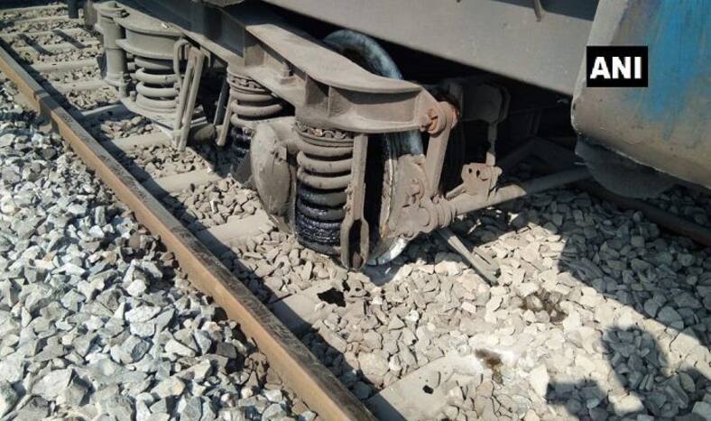 Odisha: Guard Coach of Secunderabad-Howrah Falaknuma Express Derails in Cuttack; no Casualties Reported