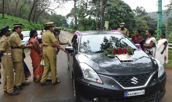 Women protesters check Sabarimala bound vehicles at Nilakkal to ensure that no women in the age group between 10 and 50 are going to Lord Ayyappa temple