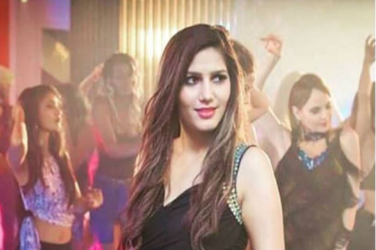 Sapna Choudhary Sex Video - Haryanvi Dancer And Singer Sapna Choudhary Looks Smoking Hot in Sexy Black  Dress, Pics Will Make You go Crazy | India.com