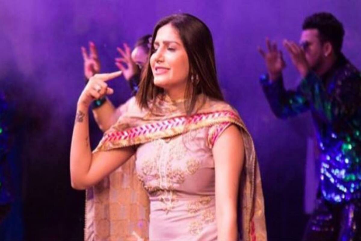 Sapna Choudhary Fucking Videos - Sapna Choudhary Burns The Stage With Her Sexy Thumkas on Teri Aakhya Ka Yo  Kajal While Performing in Delhi, Watch | India.com