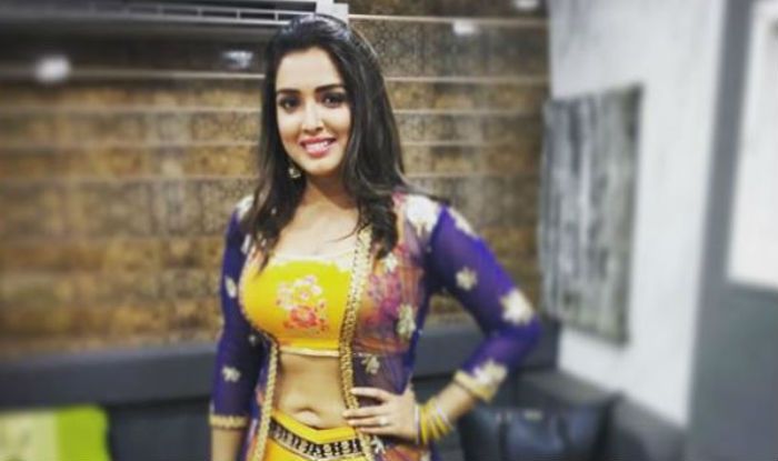 Bhojpuri Hottie Amrapali Dubey Looks Sexy as She Flaunts Her Washboard Abs in Yellow Lehenga – See Picture Bhojpuri Hottie Amrapali Dubey Looks Sexy as She Flaunts Her Washboard Abs in Yellow Lehenga – See Picture