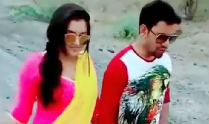 Bhojpuri Hot Rumoured Couple Amrapali Dubey And Dinesh Lal Yadav Romantically Walk Hand In Hand 5756