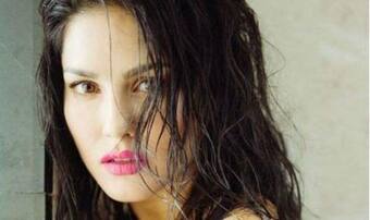 Dabbu Ratnani Calendar: हुस्न की मल्लिका सनी ...