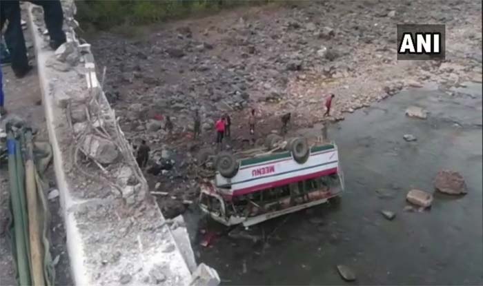 Uttarakhand: 14 Dead After School Bus Rolls Down Into Gorge, Boulder ...