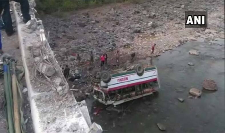 Six Dead, 30 Injured in Odisha as Bus Overturns And Falls 30 Feet Below