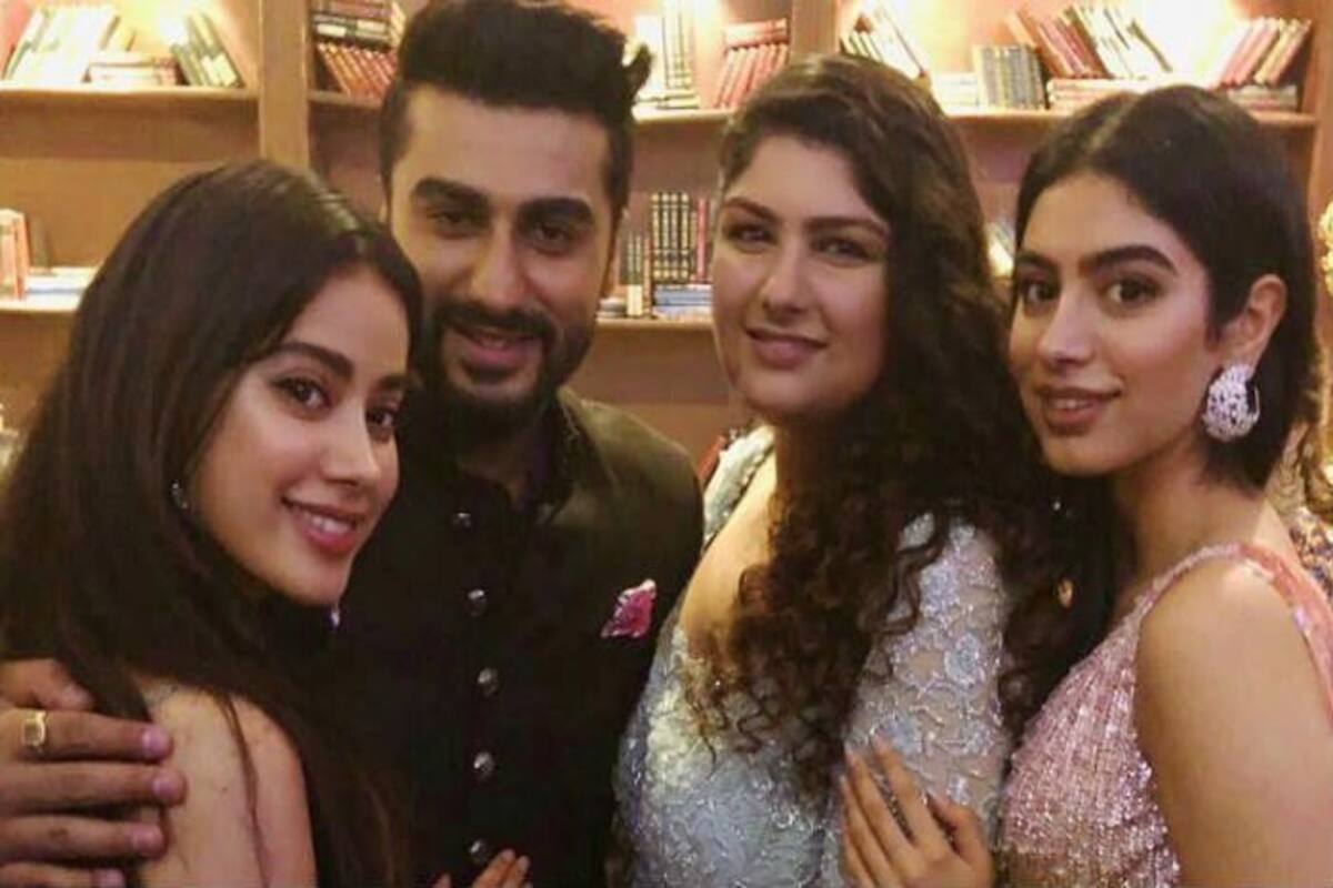 Janhvi Kapoor Talks About Bonding With Arjun Kapoor And Anshula Kapoor After Mother Sridevi S Death India Com Not known does anshula kapoor drink alcohol? janhvi kapoor talks about bonding with