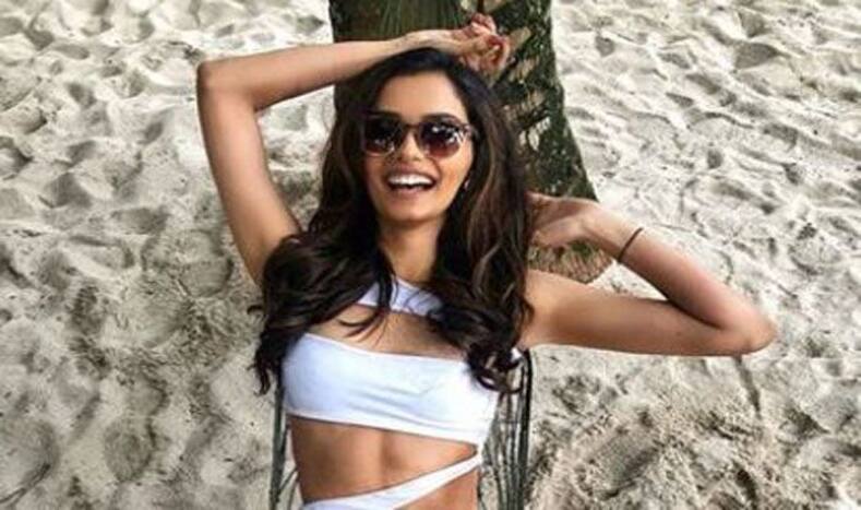 व्हाइट बिकिनी में Manushi Chhillar का सुपर ग्लैमरस फोटोशूट, बेहद दिलकश हैं ये Photos
